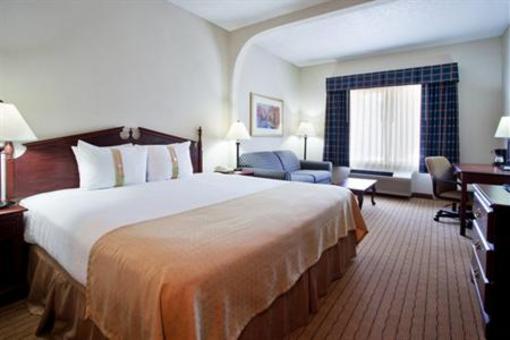 фото отеля Holiday Inn Hotel and Suites Peachtree City