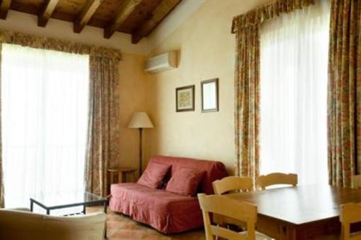 фото отеля Residence Castello Belvedere Desenzano del Garda