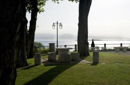 фото отеля Residence Castello Belvedere Desenzano del Garda