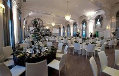 фото отеля The Mayo Hotel