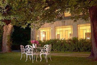 фото отеля Manoir Du Domaine Le Roure Hotel Chateauneuf-du-Rhone