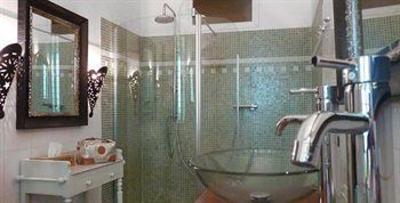 фото отеля Manoir Du Domaine Le Roure Hotel Chateauneuf-du-Rhone