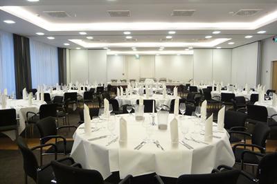 фото отеля Park Inn by Radisson Bielefeld