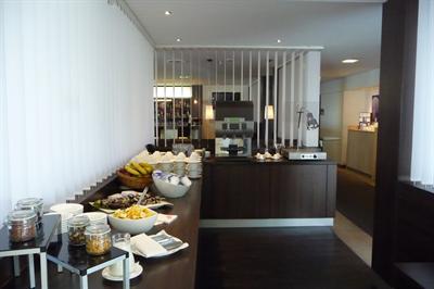 фото отеля Park Inn by Radisson Bielefeld