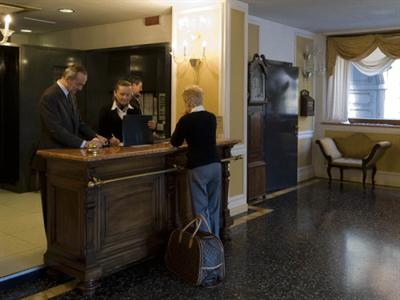 фото отеля Grande Albergo Roma