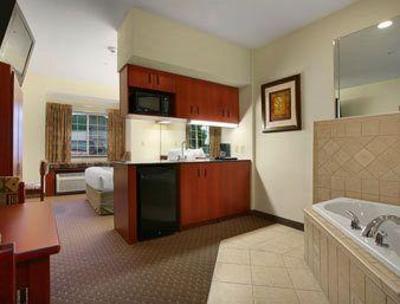 фото отеля Microtel Inn & Suites Indianapolis Airport