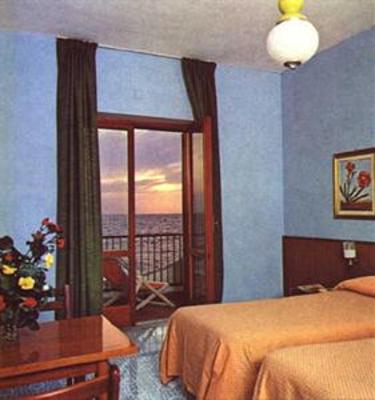 фото отеля Hotel Santa Lucia Forio