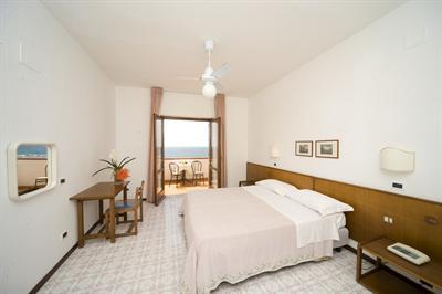 фото отеля Hotel Santa Lucia Forio
