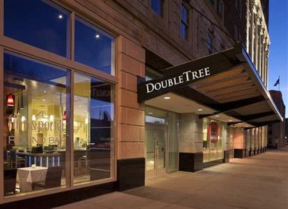 фото отеля Doubletree by Hilton Detroit Downtown - Fort Shelby