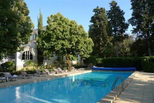 фото отеля Domaine De Chateauneuf Hotel Nans-les-Pins