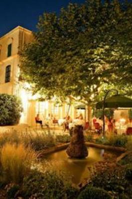 фото отеля Domaine De Chateauneuf Hotel Nans-les-Pins