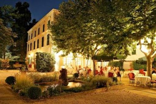 фото отеля Domaine De Chateauneuf Hotel Nans-les-Pins