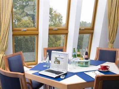 фото отеля Hotel Hoppegarten Berlin