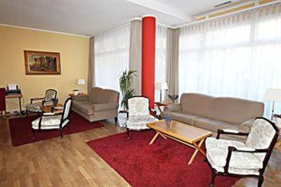 фото отеля Hotel Hoppegarten Berlin