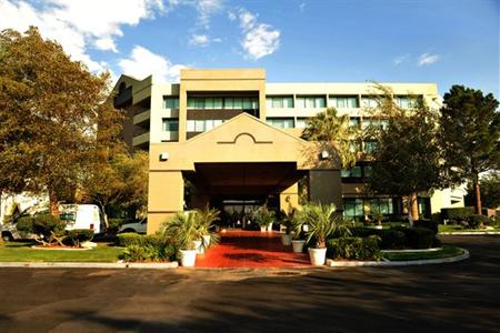 фото отеля Holiday Inn Palmdale