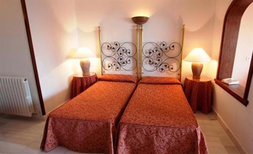 фото отеля Hotel Apartamentos El Encinar