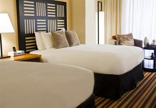 фото отеля Renaissance Palm Springs Hotel