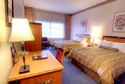 фото отеля Poco Inn & Suites Hotel