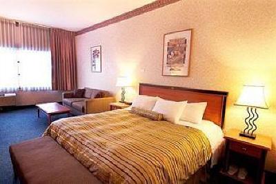 фото отеля Poco Inn & Suites Hotel