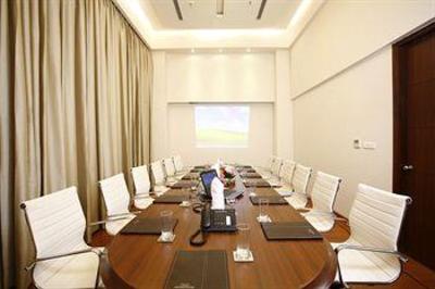 фото отеля Ambrosia Sarovar Portico Hotel