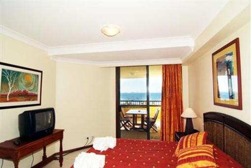 фото отеля Water's Edge Whitsundays Resort Airlie Beach