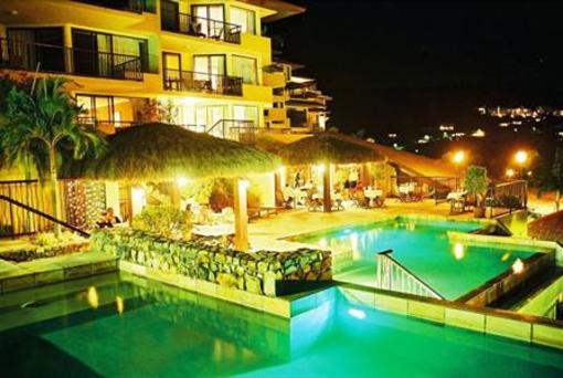 фото отеля Water's Edge Whitsundays Resort Airlie Beach