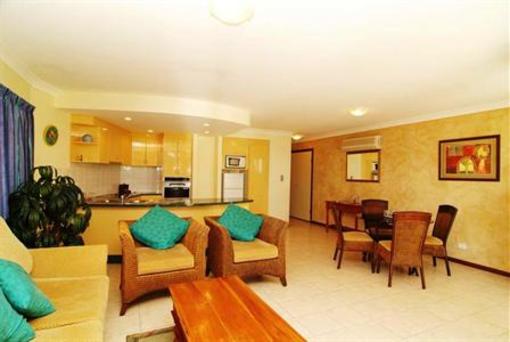 фото отеля Water's Edge Whitsundays Resort Airlie Beach