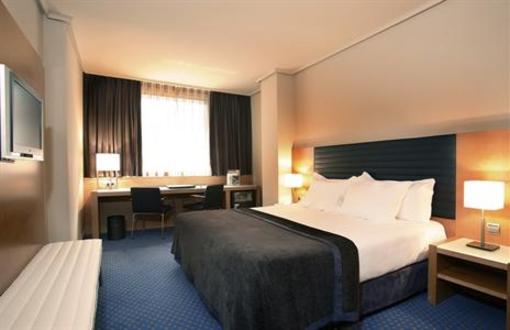 фото отеля Silken Indautxu Hotel
