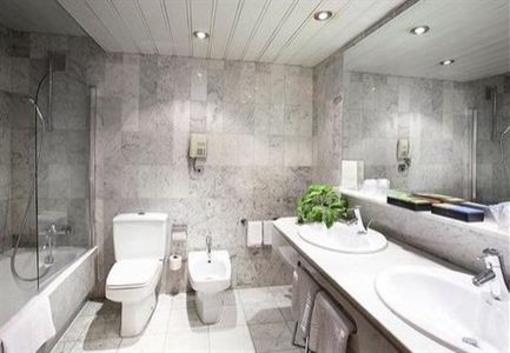 фото отеля Silken Indautxu Hotel