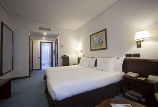 фото отеля Silken Indautxu Hotel