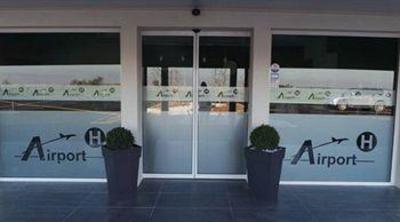 фото отеля Airport Hotel Mauregard