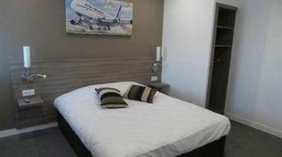 фото отеля Airport Hotel Mauregard