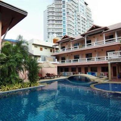 фото отеля Thanthip Villa Phuket
