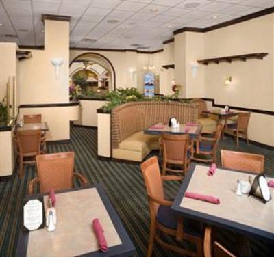 фото отеля Embassy Suites Hotel Dallas Love Field