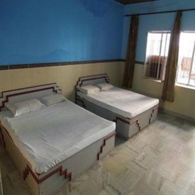 фото отеля Prabhat Hotel