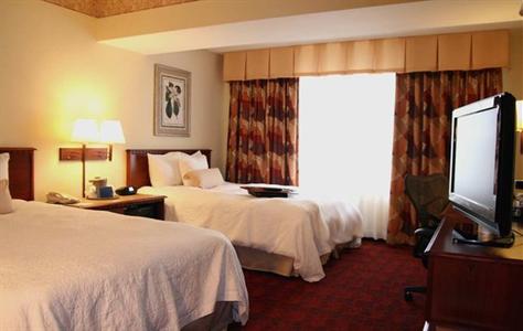 фото отеля Hampton Inn - St. Louis Downtown at the Gateway Arch