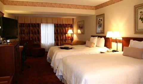 фото отеля Hampton Inn - St. Louis Downtown at the Gateway Arch