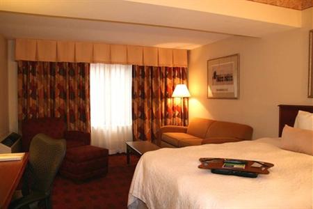 фото отеля Hampton Inn - St. Louis Downtown at the Gateway Arch