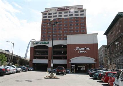 фото отеля Hampton Inn - St. Louis Downtown at the Gateway Arch
