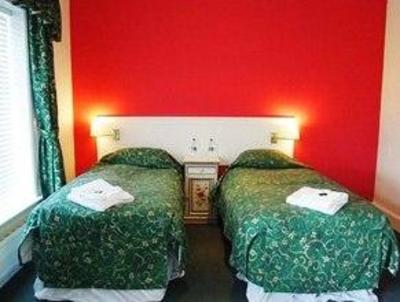 фото отеля The Lighthouse Inn Capel-le-Ferne