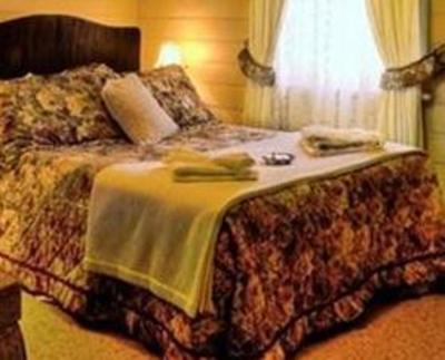 фото отеля Two Story Guesthouse