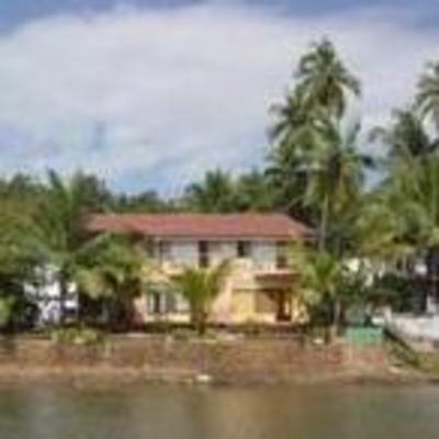 фото отеля Britona Riverside Retreat
