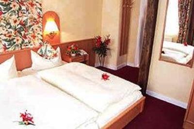 фото отеля Landhotel Zur Wegelnburg Schonau
