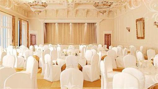 фото отеля Teatralnaya Hotel