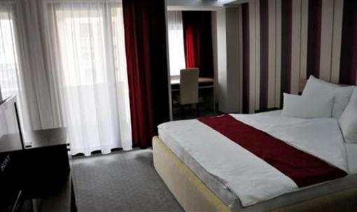 фото отеля Biser Hotel Derventa