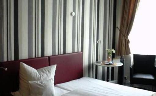 фото отеля Kronprinzen Hotel