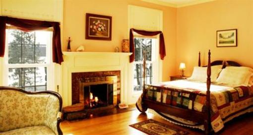фото отеля Mariaville Lake Bed and Breakfast