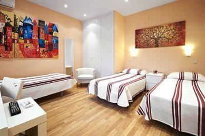фото отеля Apartamentos Arenal Madrid