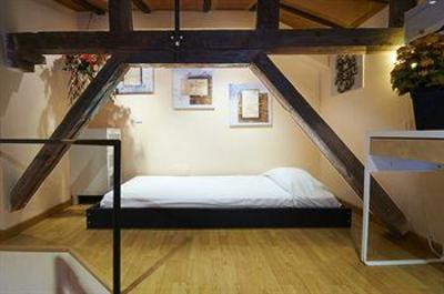 фото отеля Apartamentos Arenal Madrid