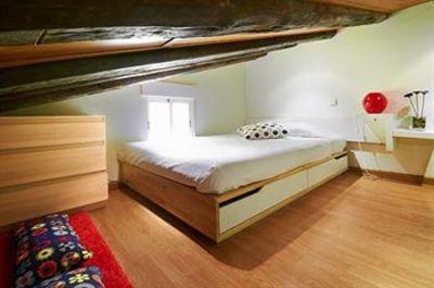 фото отеля Apartamentos Arenal Madrid